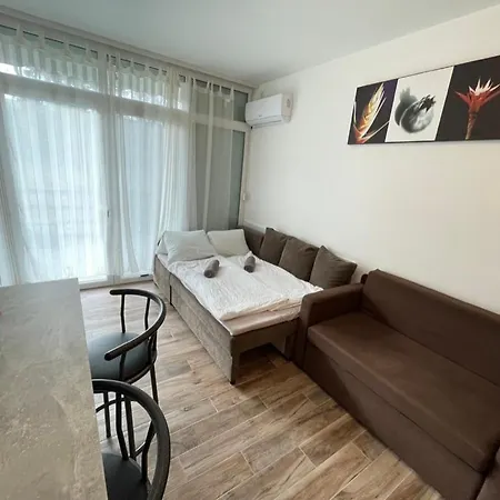 Violett Apartament
